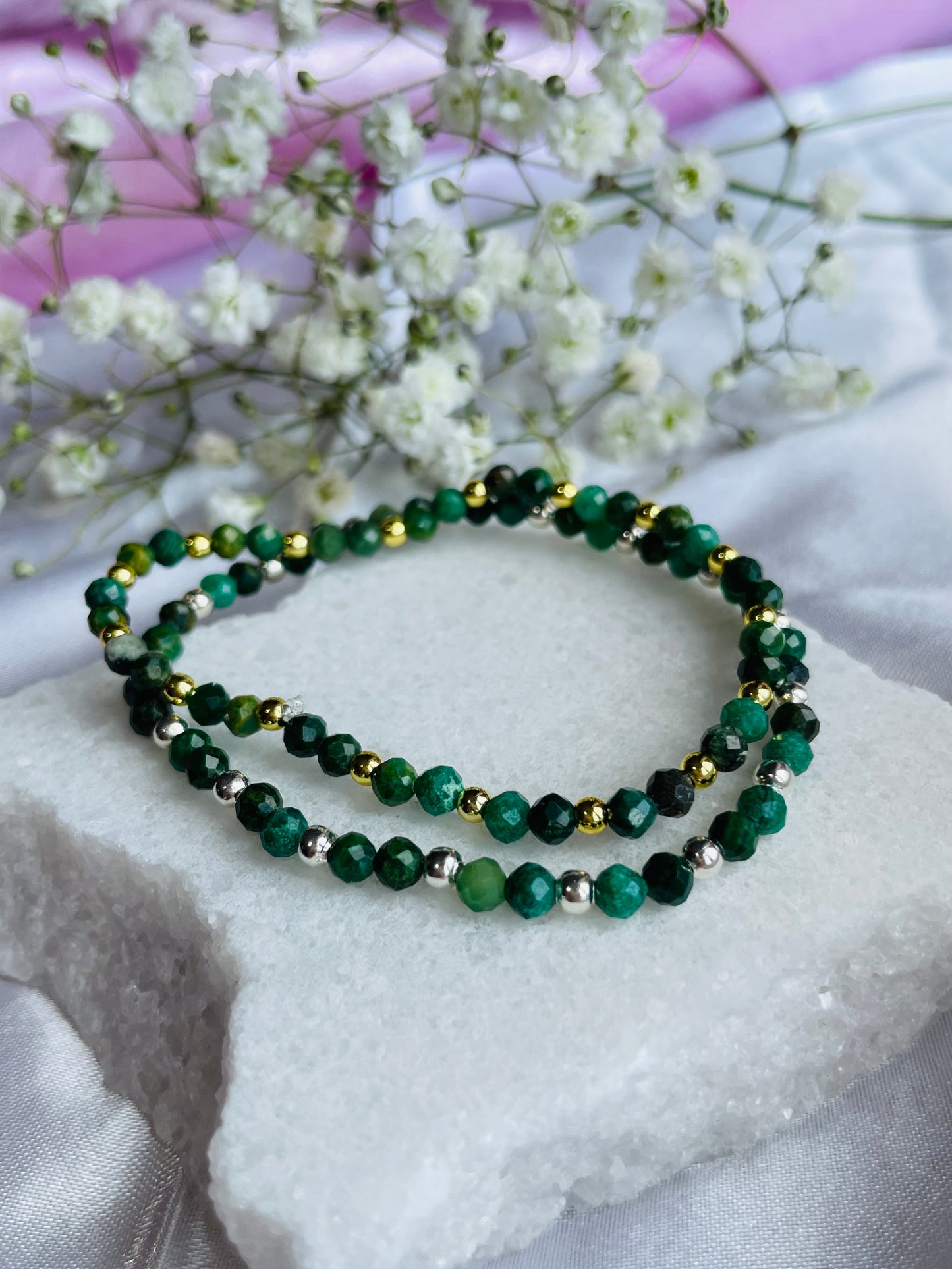 Emerald and Silver or Gold Plated Stretch Bead Bracelet